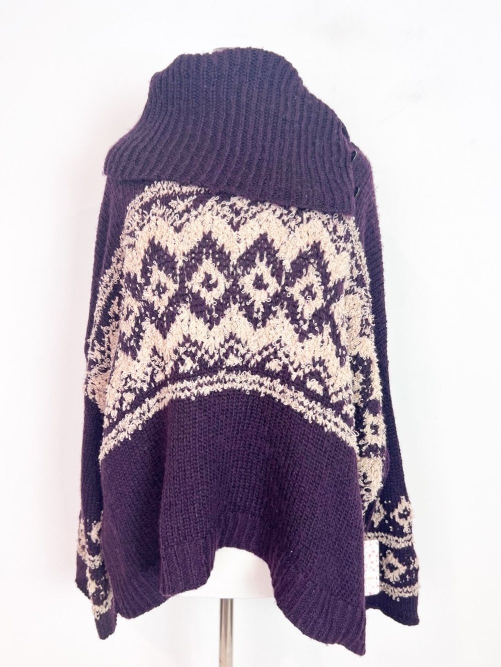 FREE PEOPLE FAIR ISLE SPLIT NECK PURPLE TAN SWEATER WOMENS SZ LARGE NWT - Picture 7 of 8